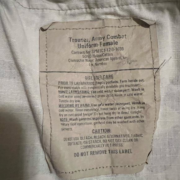 Female OCP Army Uniform set size small - Picture 7 of 10